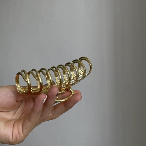 NEW! Hair Accessories - Picture 7 of 7